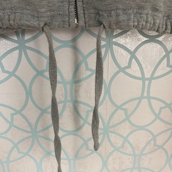 Cropped grey zip up - Picture 3 of 4